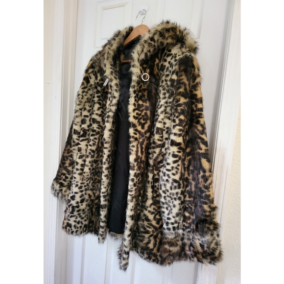๐ฟ Pamela McCoy Women's Large Cheetah Leopard Animal Print Luxury Hooded Coat - Picture 11 of 13